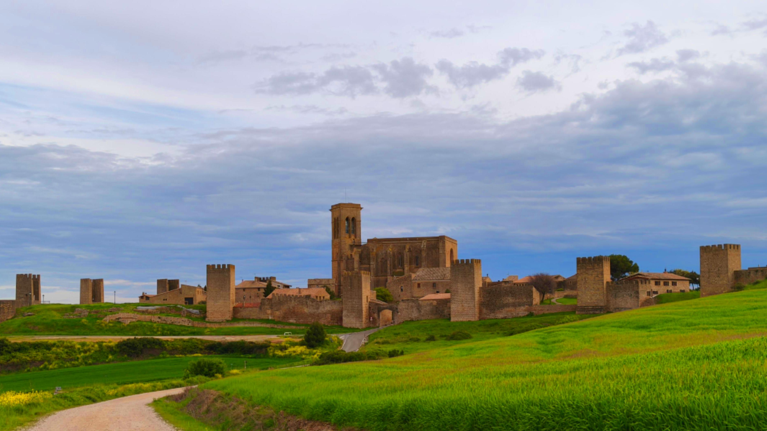 El Cerco de Artajona: mucho más que una muralla
